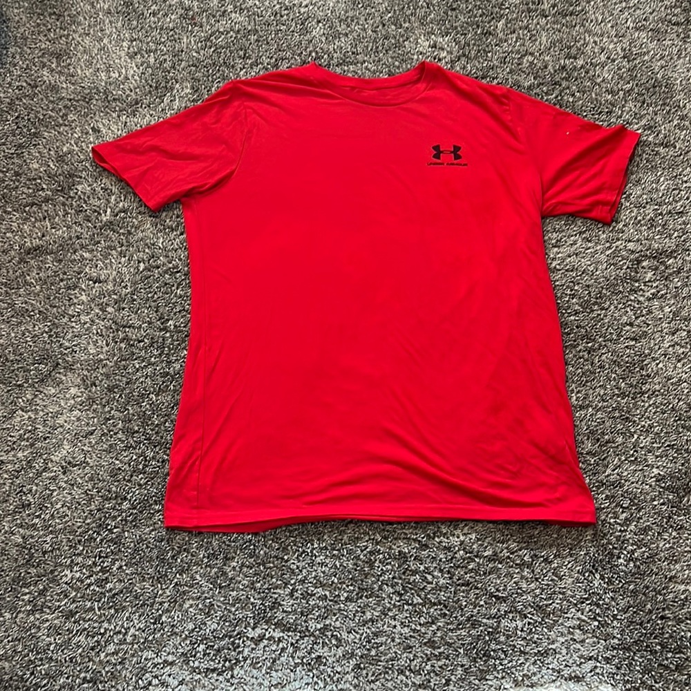 (NWOT) Under Armour Mens Heatgear Top. Size XL
